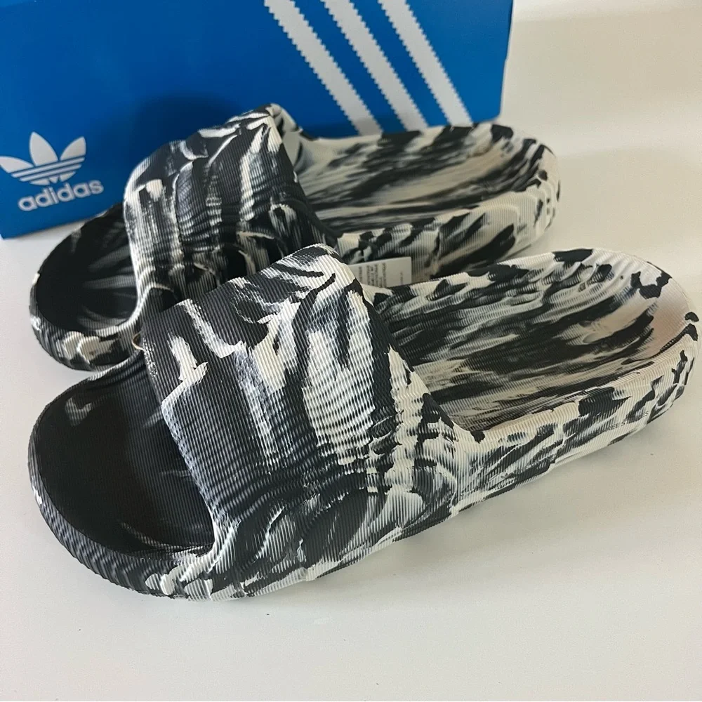 Adidas Adilette 22 Carbon Aluminum Slides GX6947 New w Box